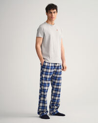 Pyjamassæt af flannel med T-shirt i gaveæske