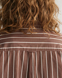 Oversized stribet skjortekjole