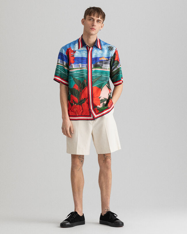 Relaxed fit Scenery silkeskjorte med korte ærmer