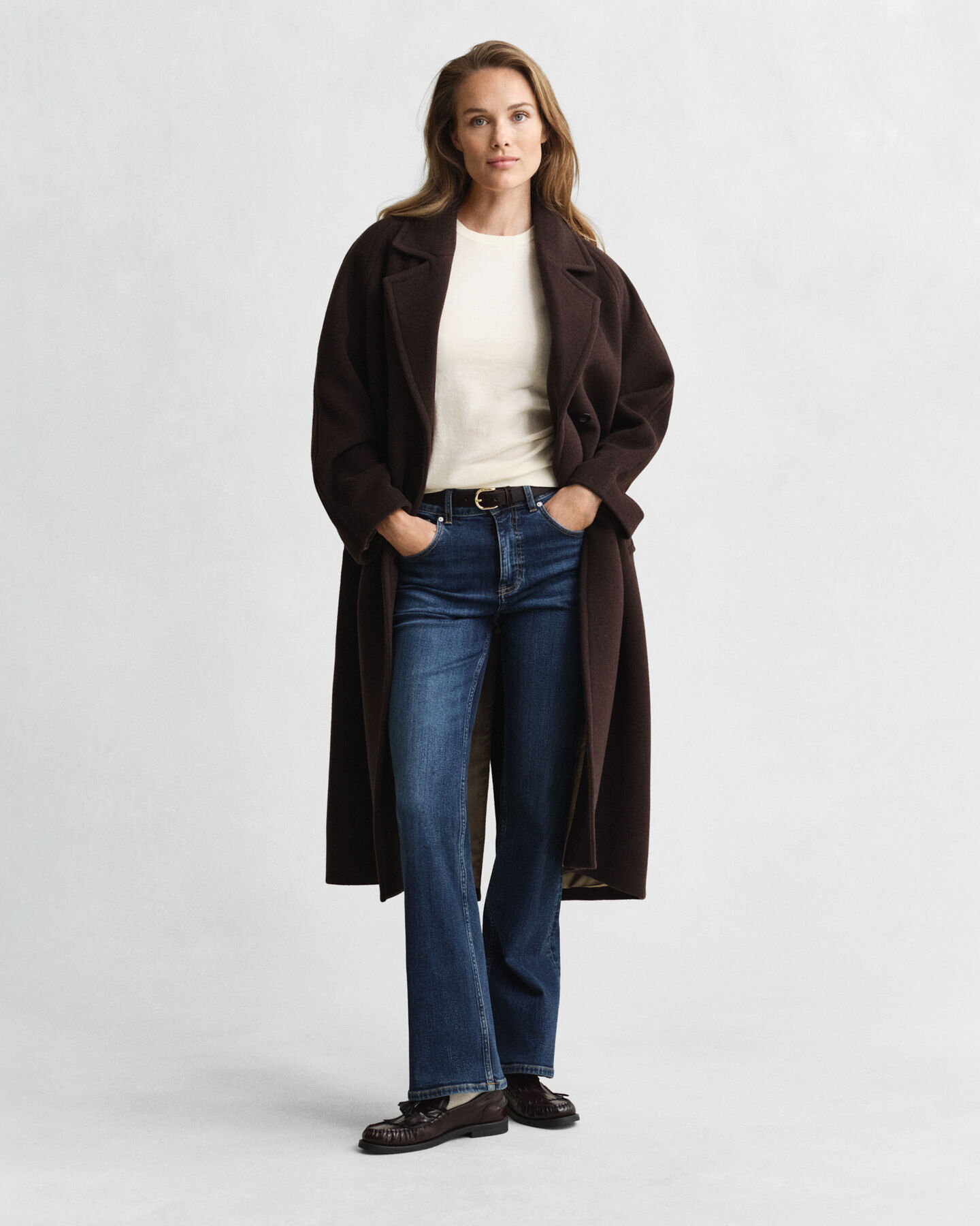 Let kortærmet sweater med crewneck