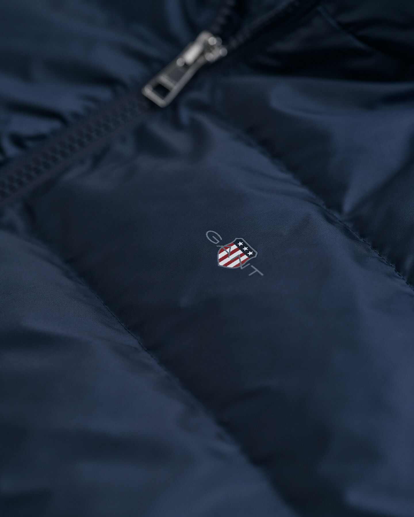 Teens Shield let vatteret jakke