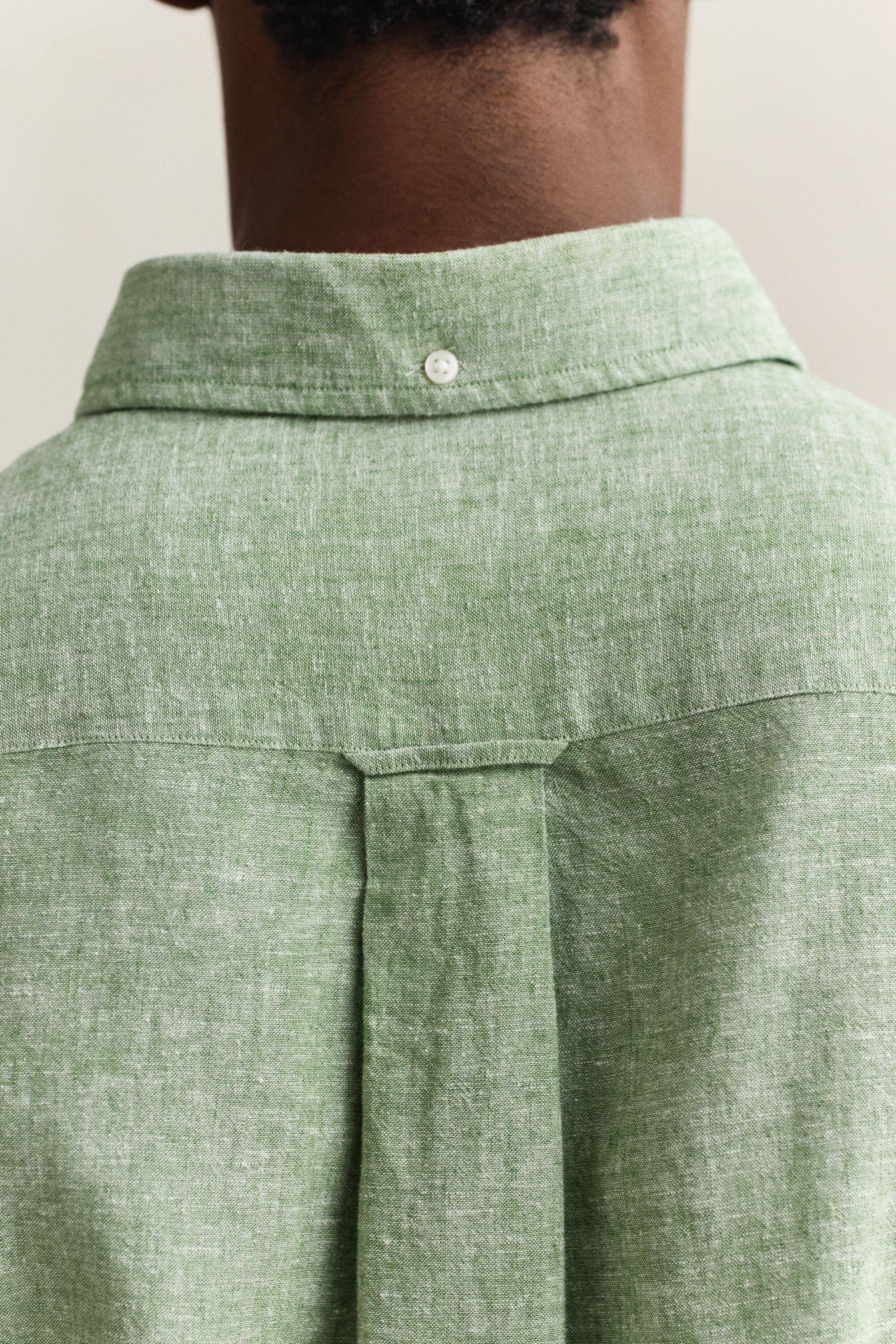 Skjorte af hørblanding