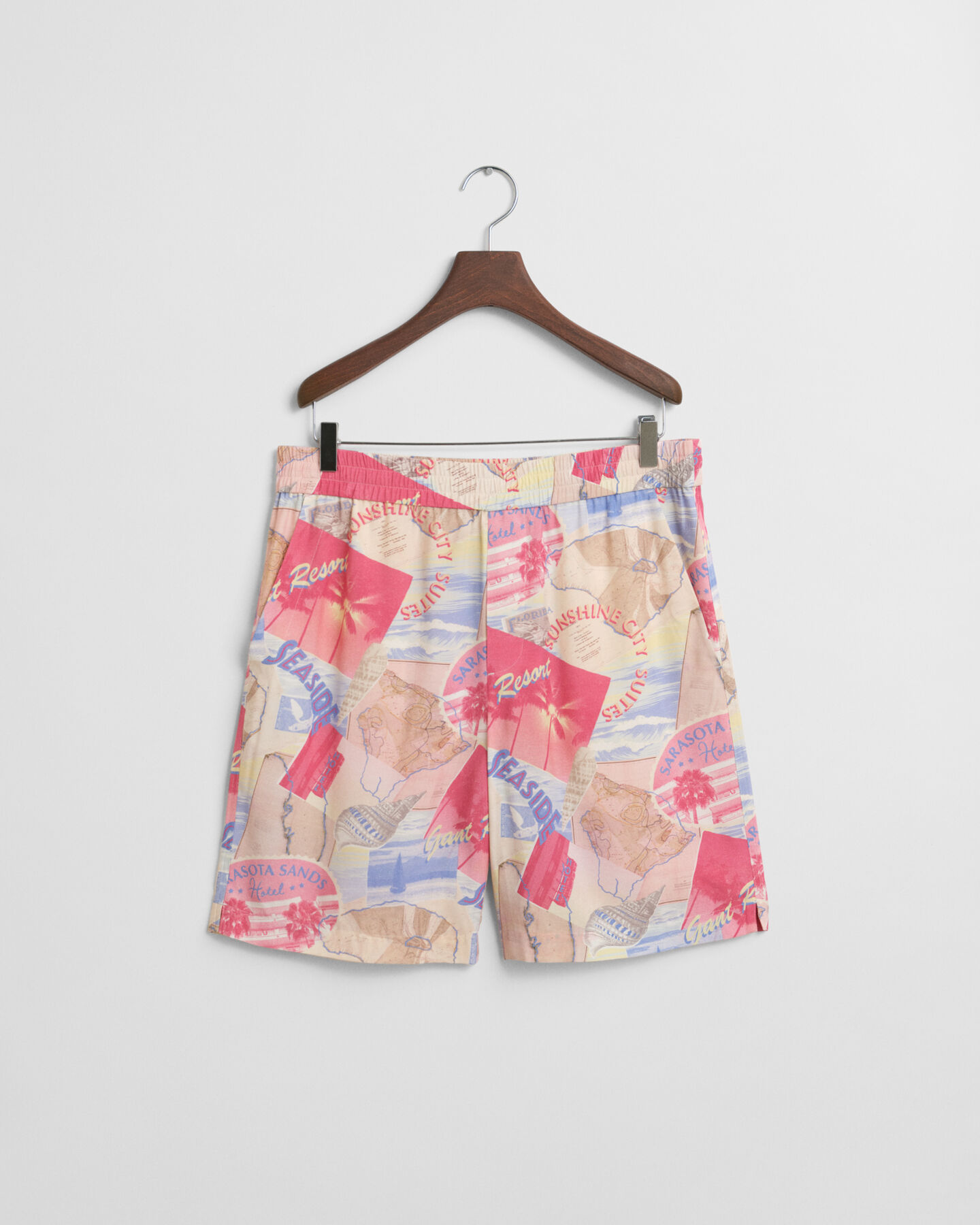 Relaxed fit shorts med resort-tryk