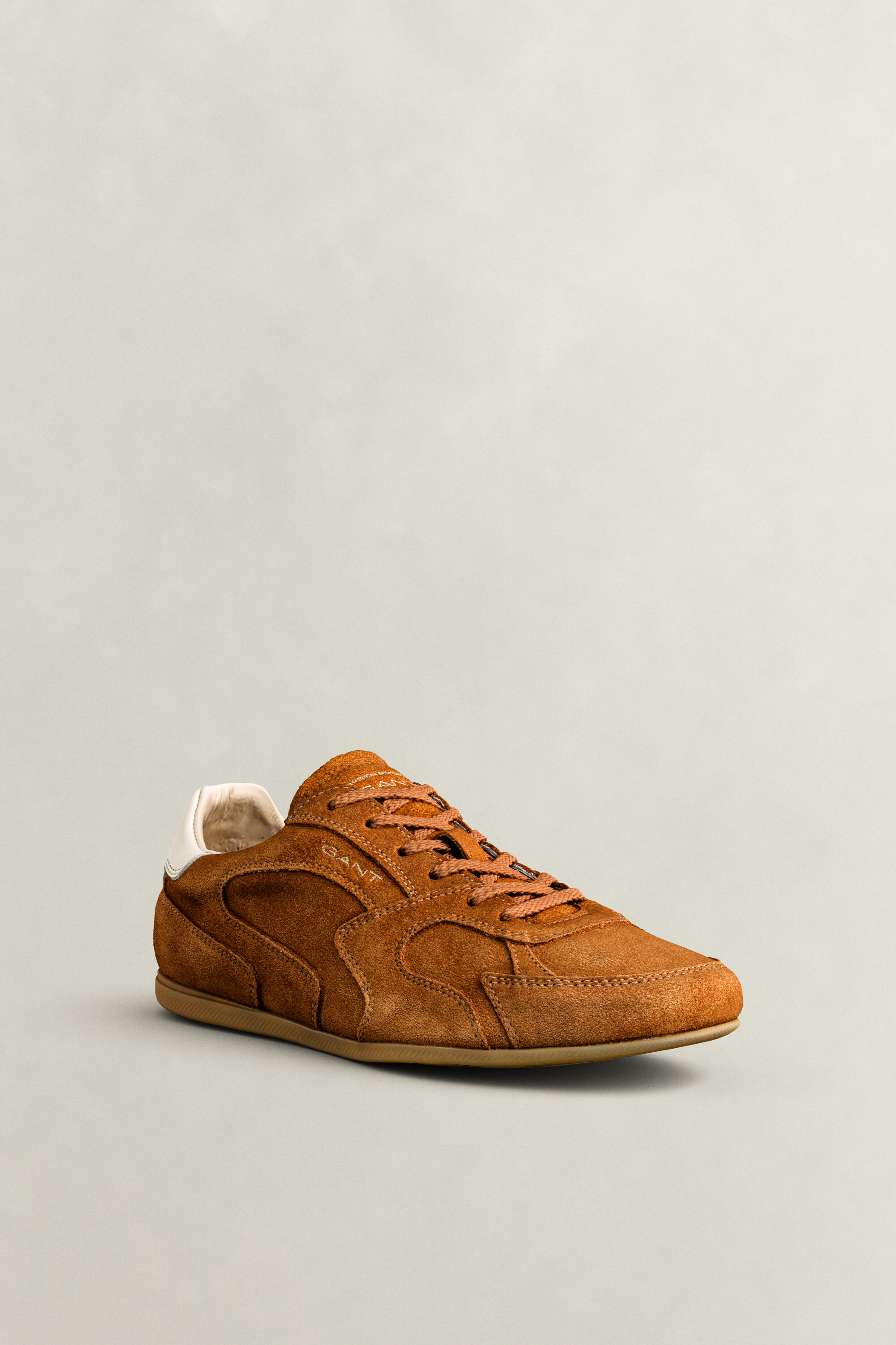 Sperly sneakers i ruskind