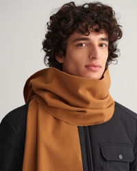 Ensfarvet uldhalstørklæde