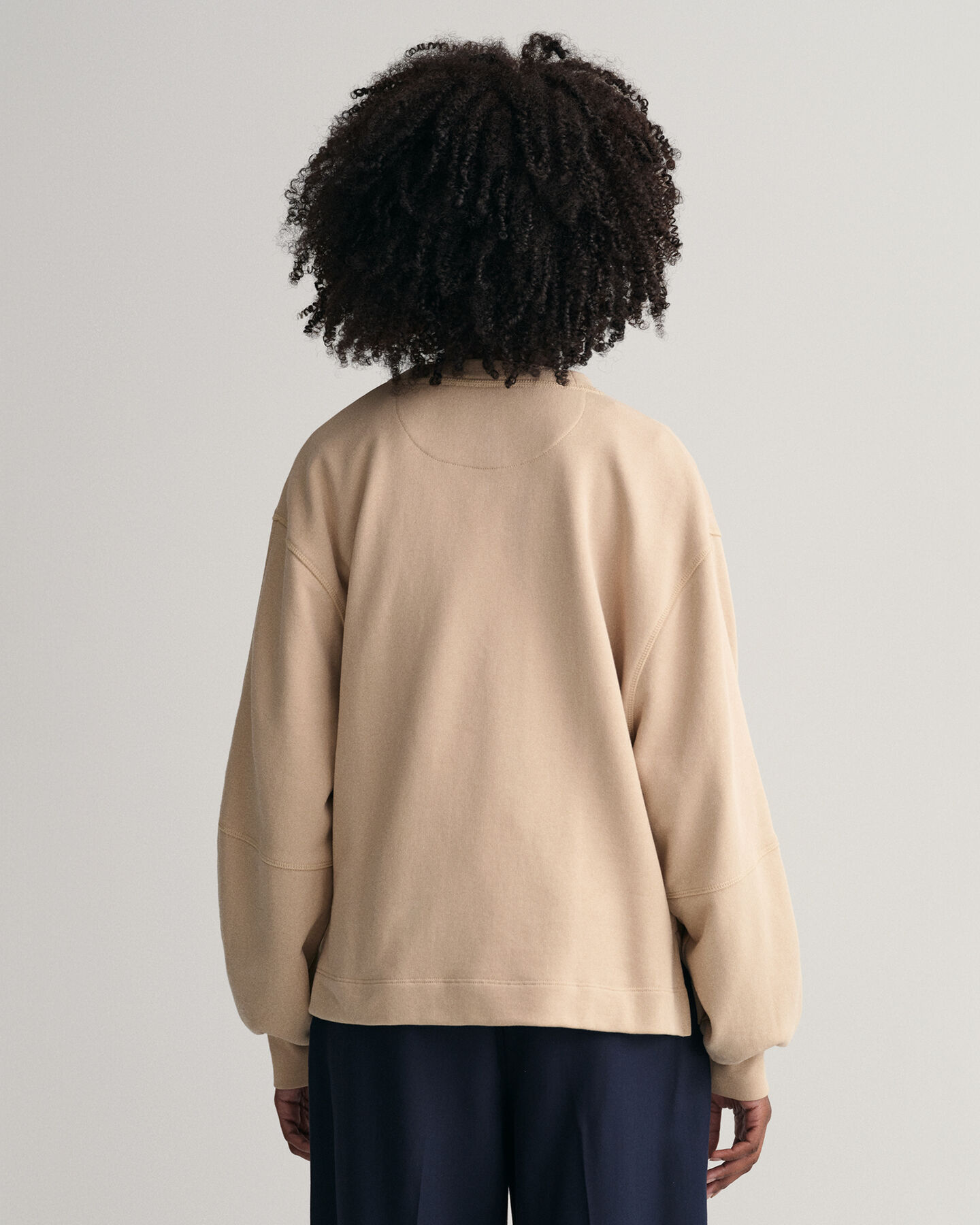 Logo sweatshirt med voluminøse ærmer