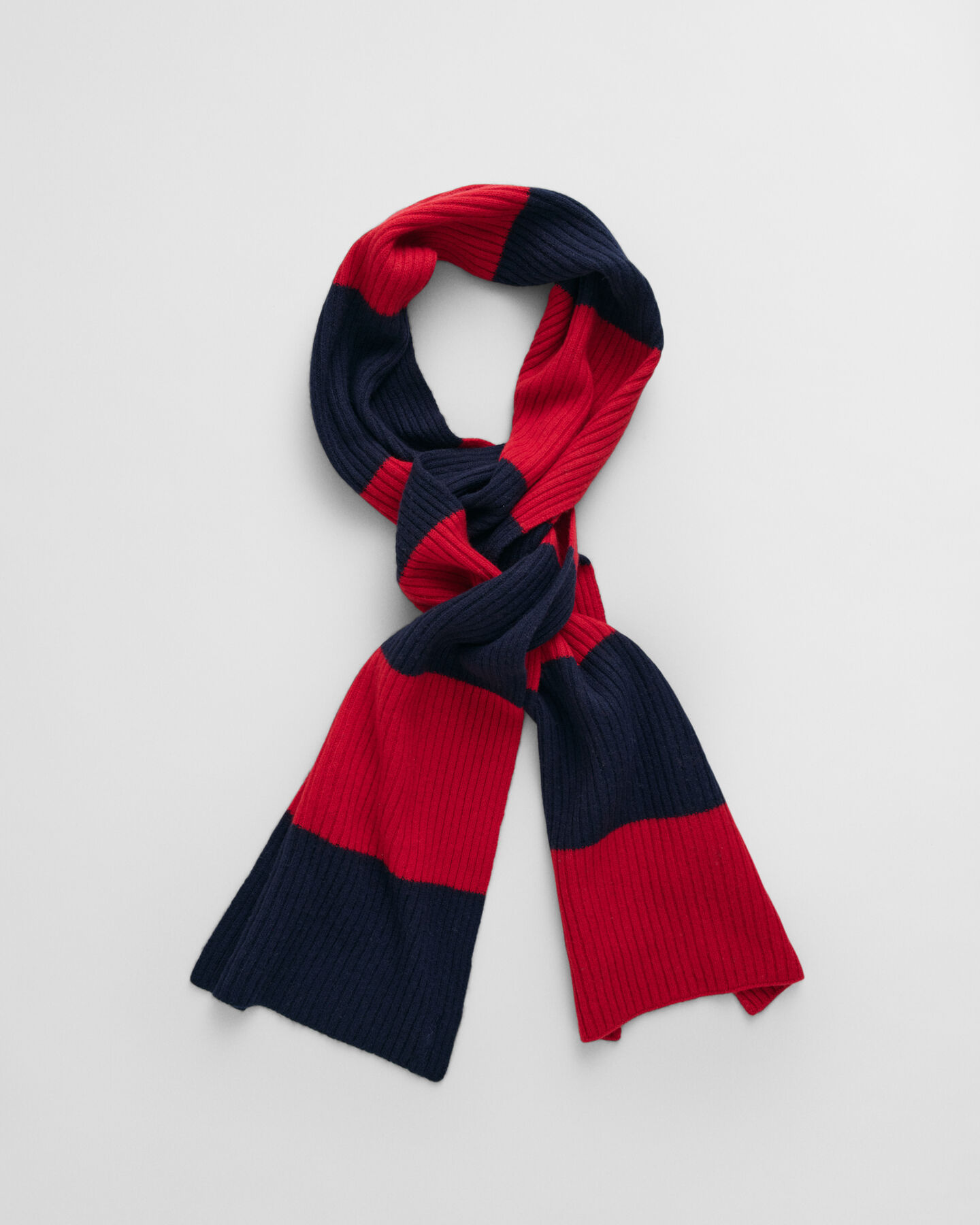 Strikket stribet halstørklæde