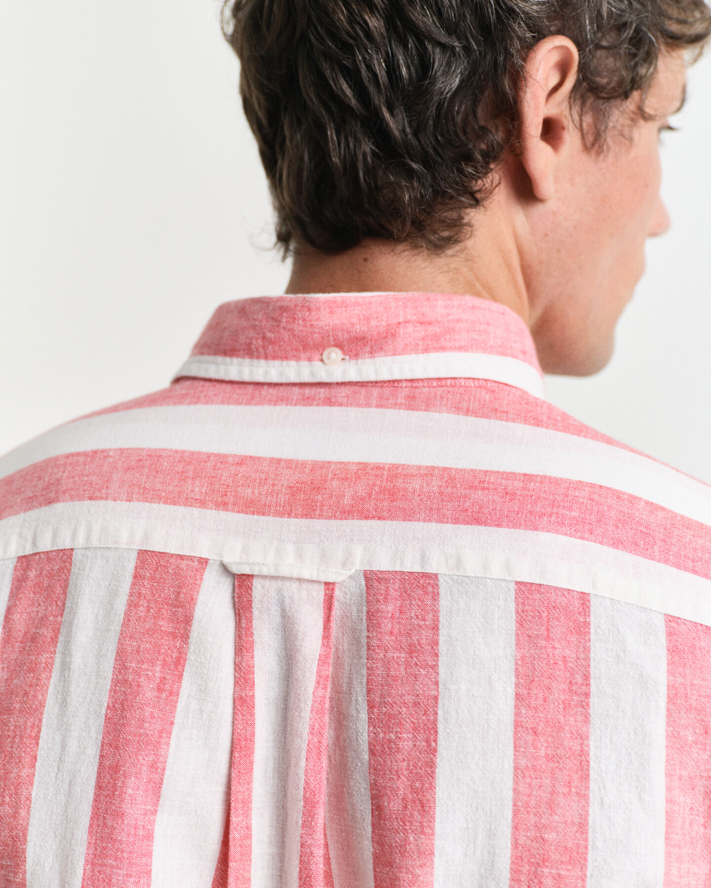 Regular fit kraftigt stribet skjorte af bomuldshør