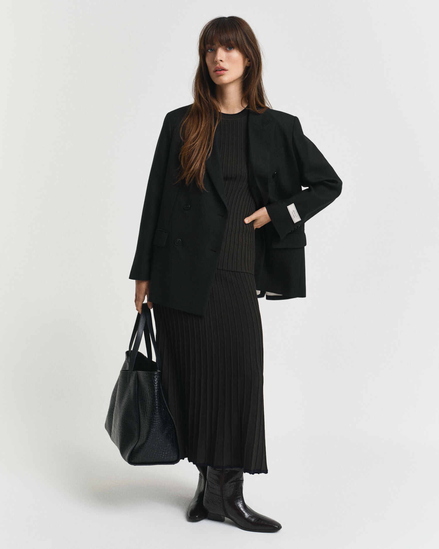 Kortærmet sweater med kontrastfarvet ribstrik