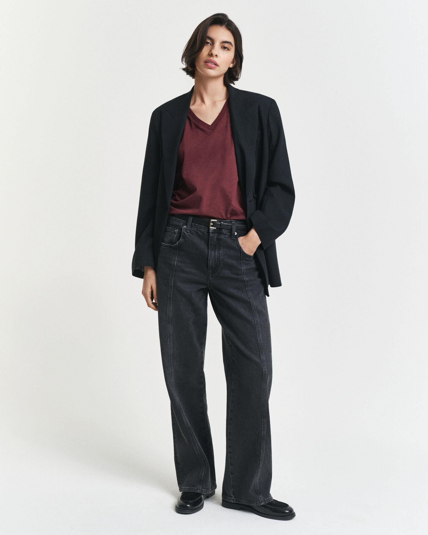 Shield T-shirt med V-hals