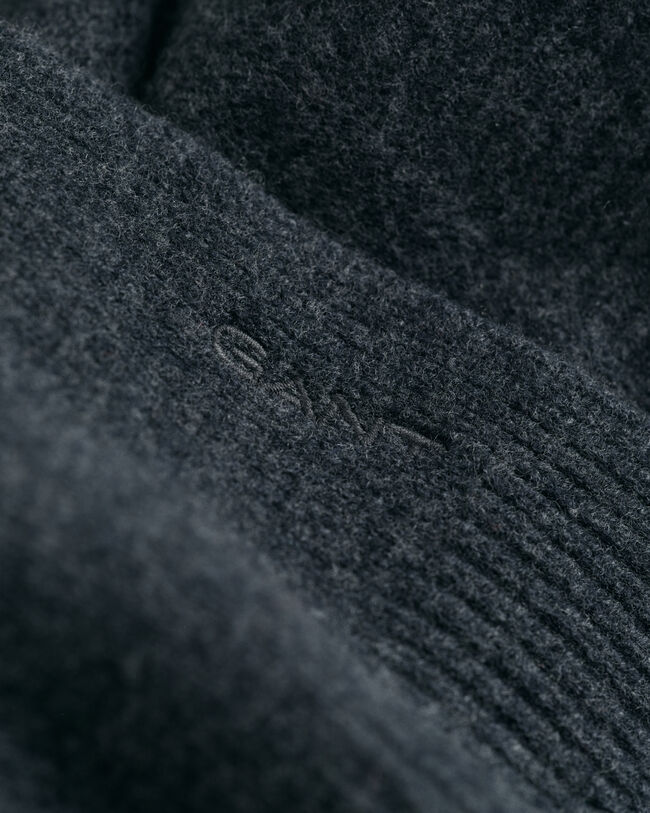 Strikket uldhalstørklæde