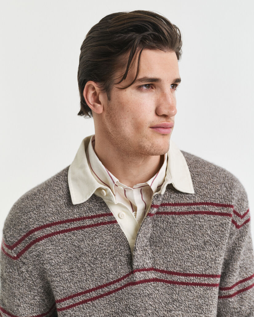 Stribet polosweater af uldblanding