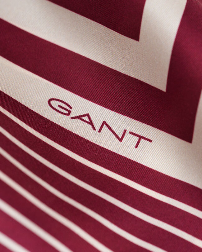 Silketørklæde med kanter og monogram