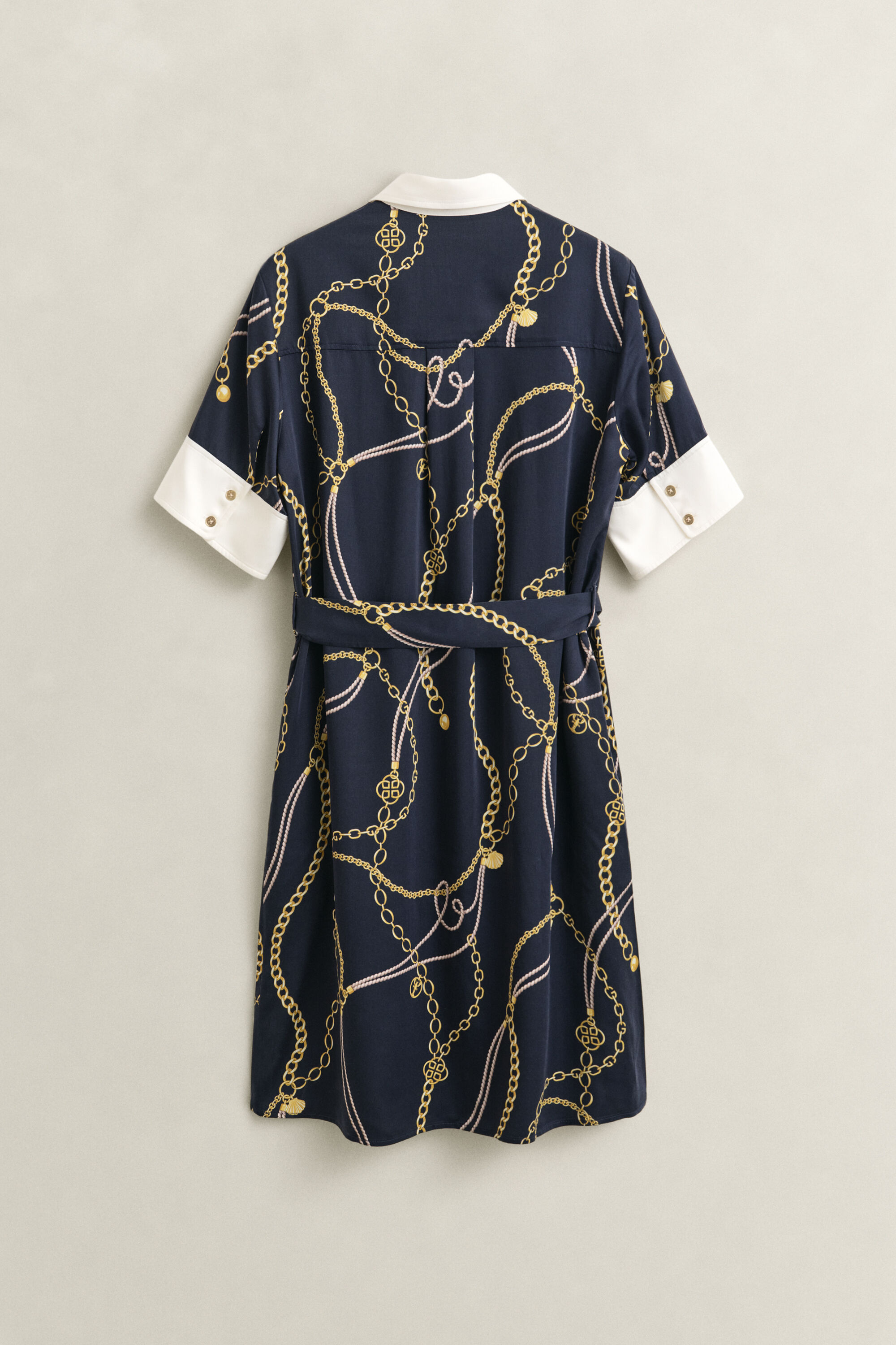 Kontrastfarvet skjortekjole