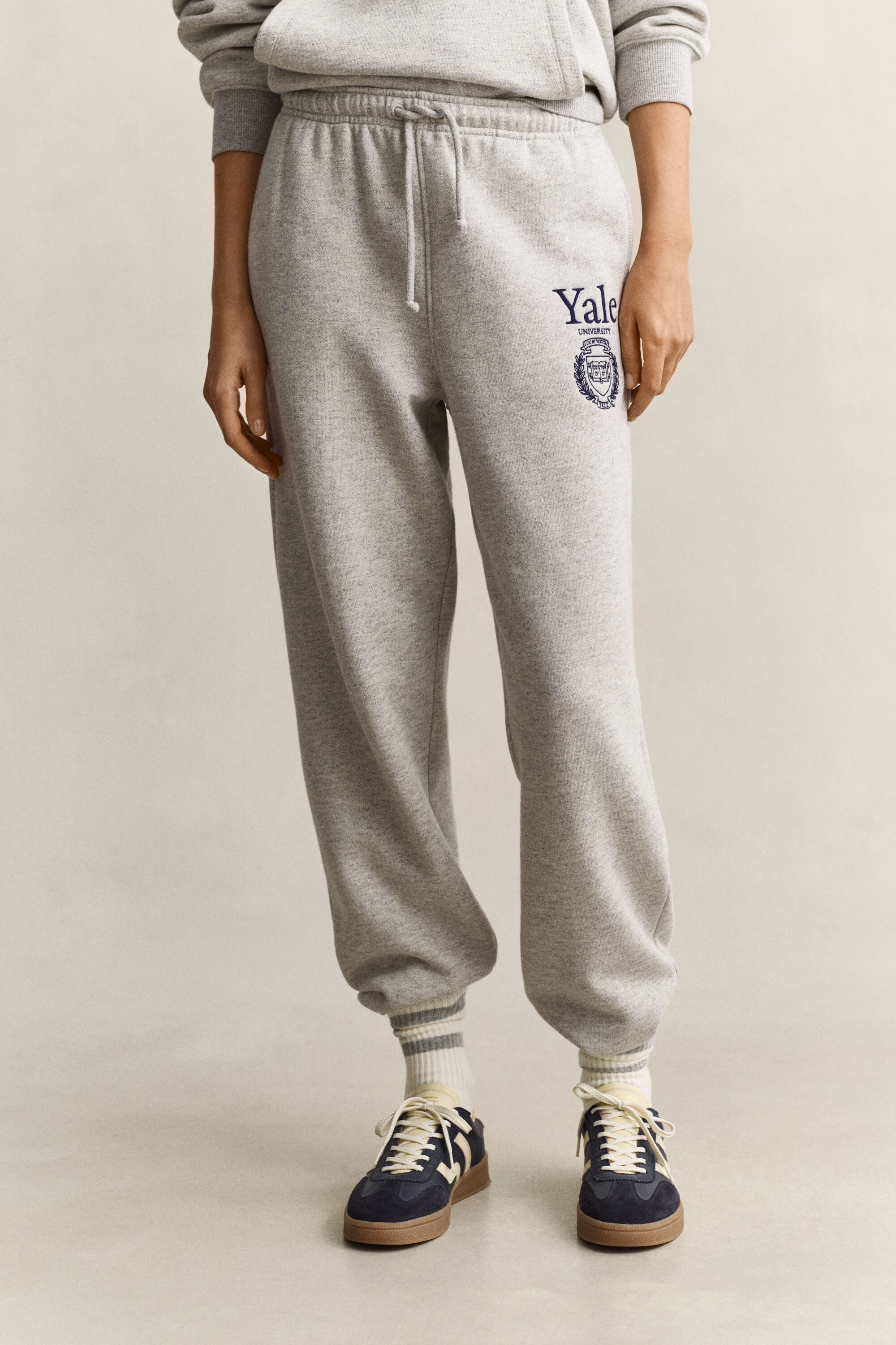 Joggingbukser med Gant x Yale-grafik