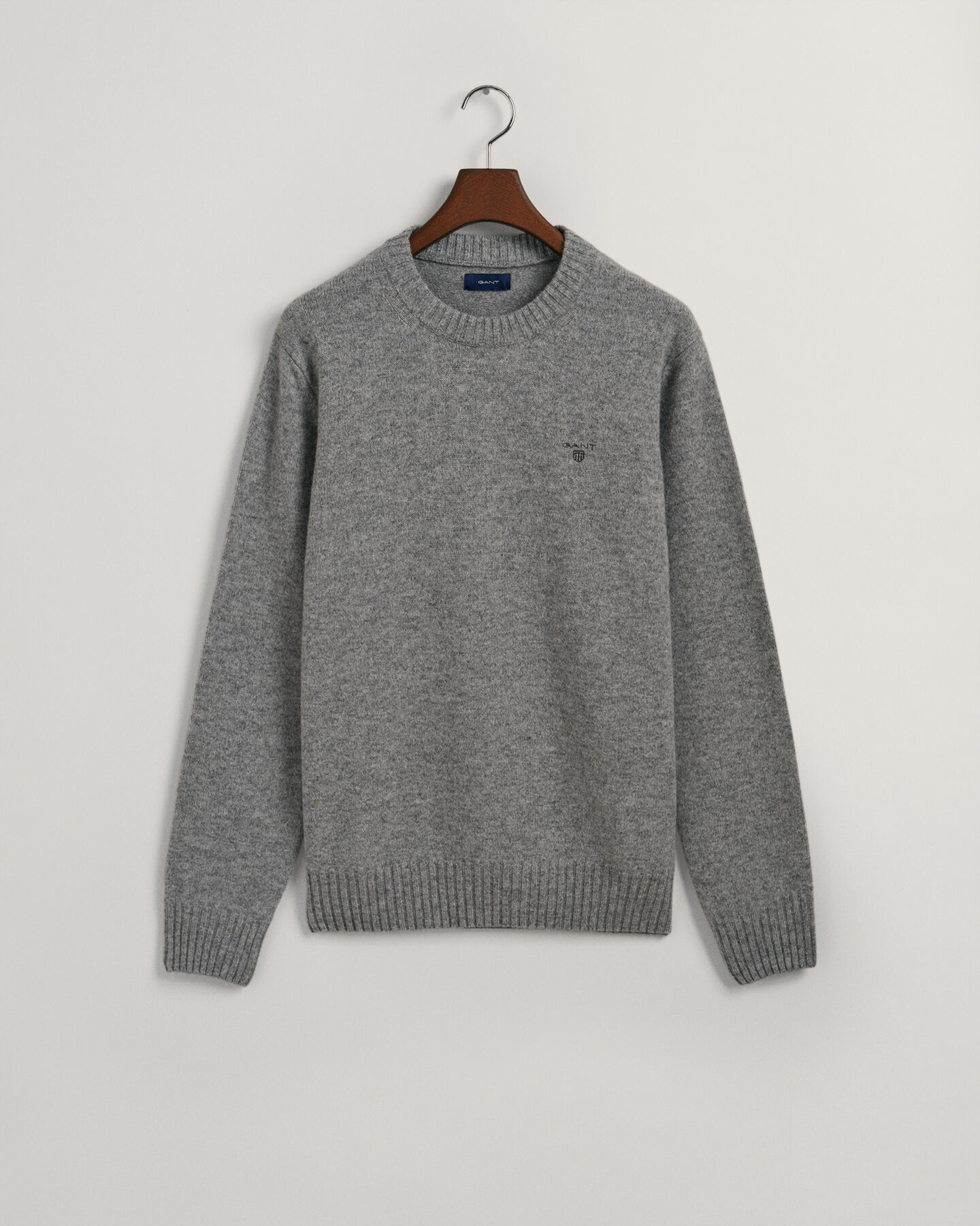 Crewneck sweater af b&oslash;rstet uld