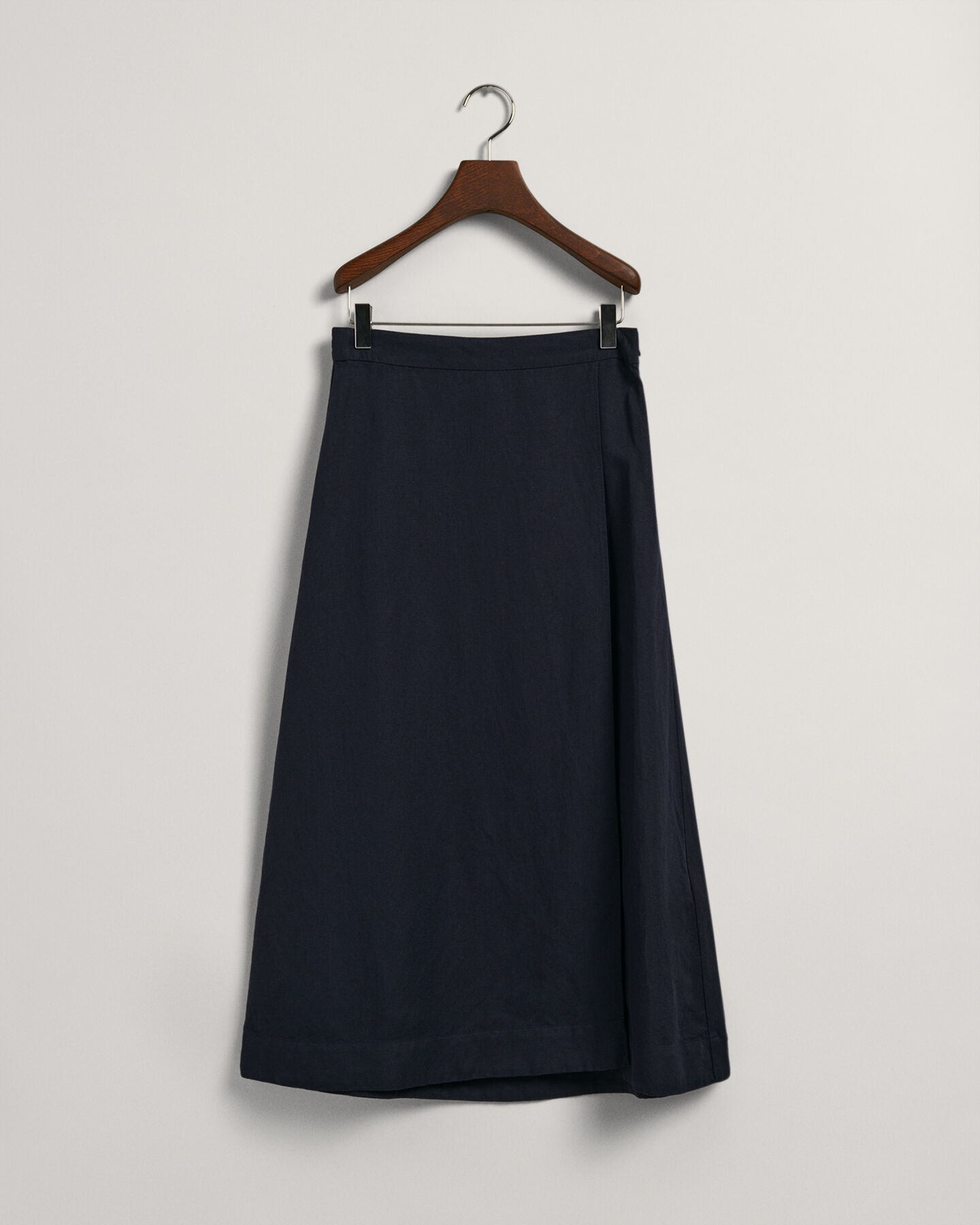 Midi nederdel i hør- og viskoseblanding