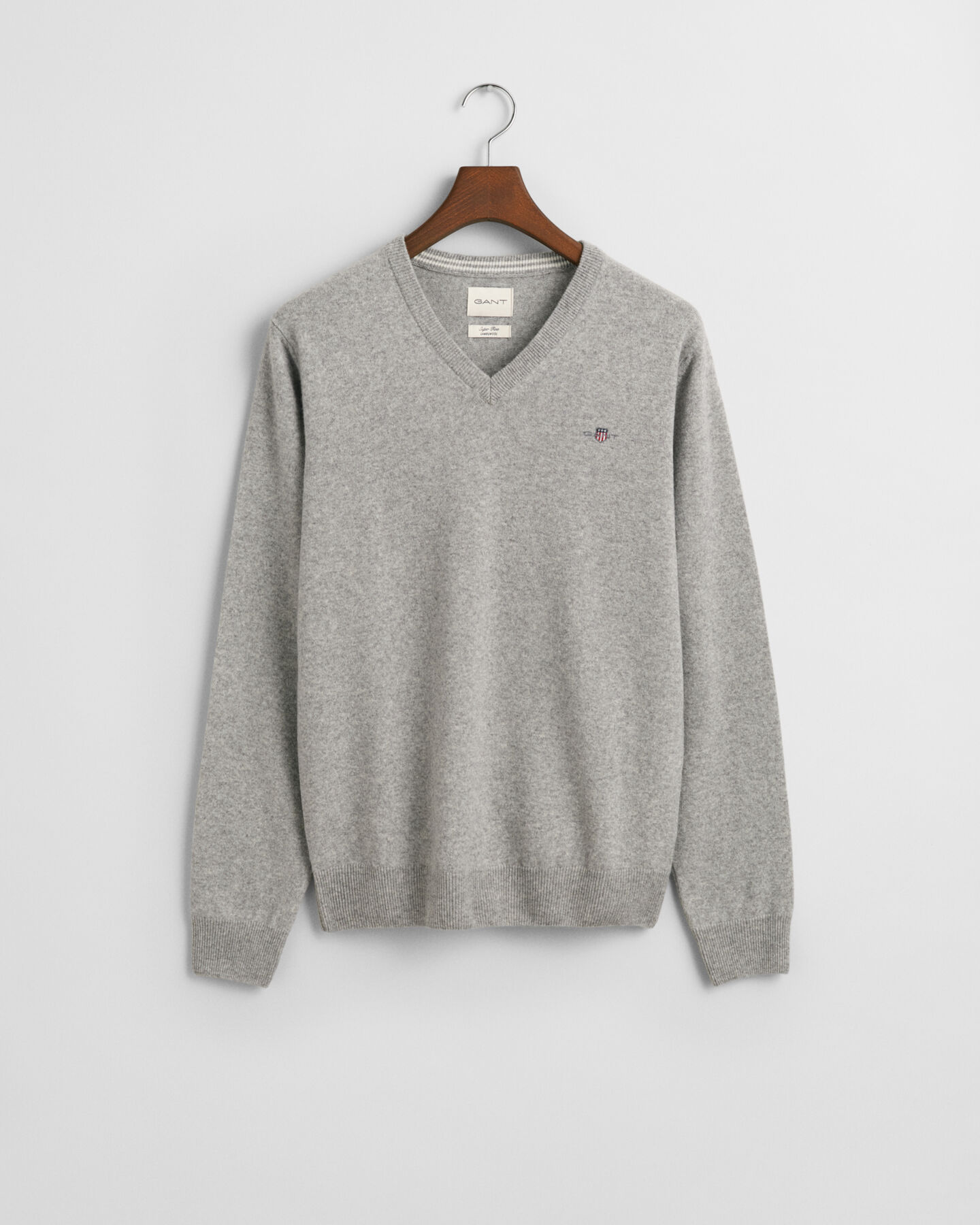 Sweater med V-hals af ekstra fin lammeuld
