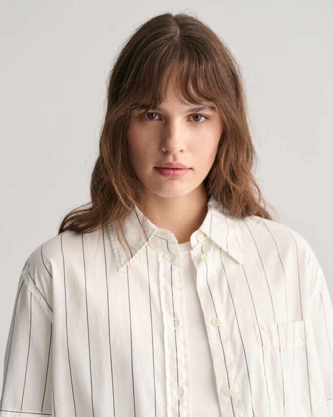 Relaxed fit Luxury Oxford skjorte med striber og korte &aelig;rmer