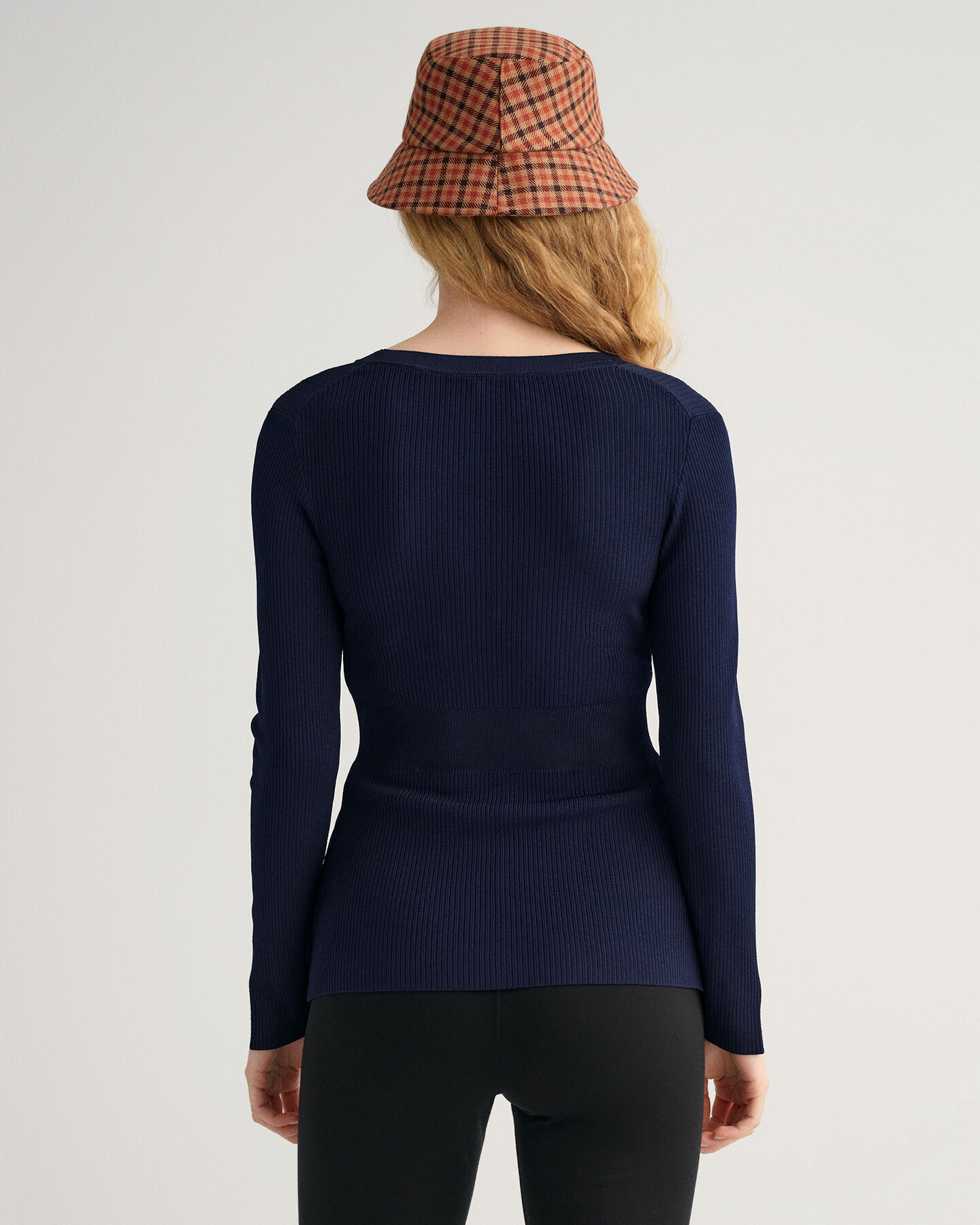 Ribstrikket cardigan-top