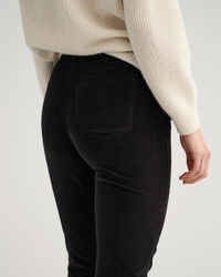 Farla Slim fit korte jeans i jernbanefl&oslash;jl