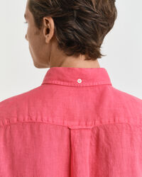 Regular fit garment-dyed hørskjorte