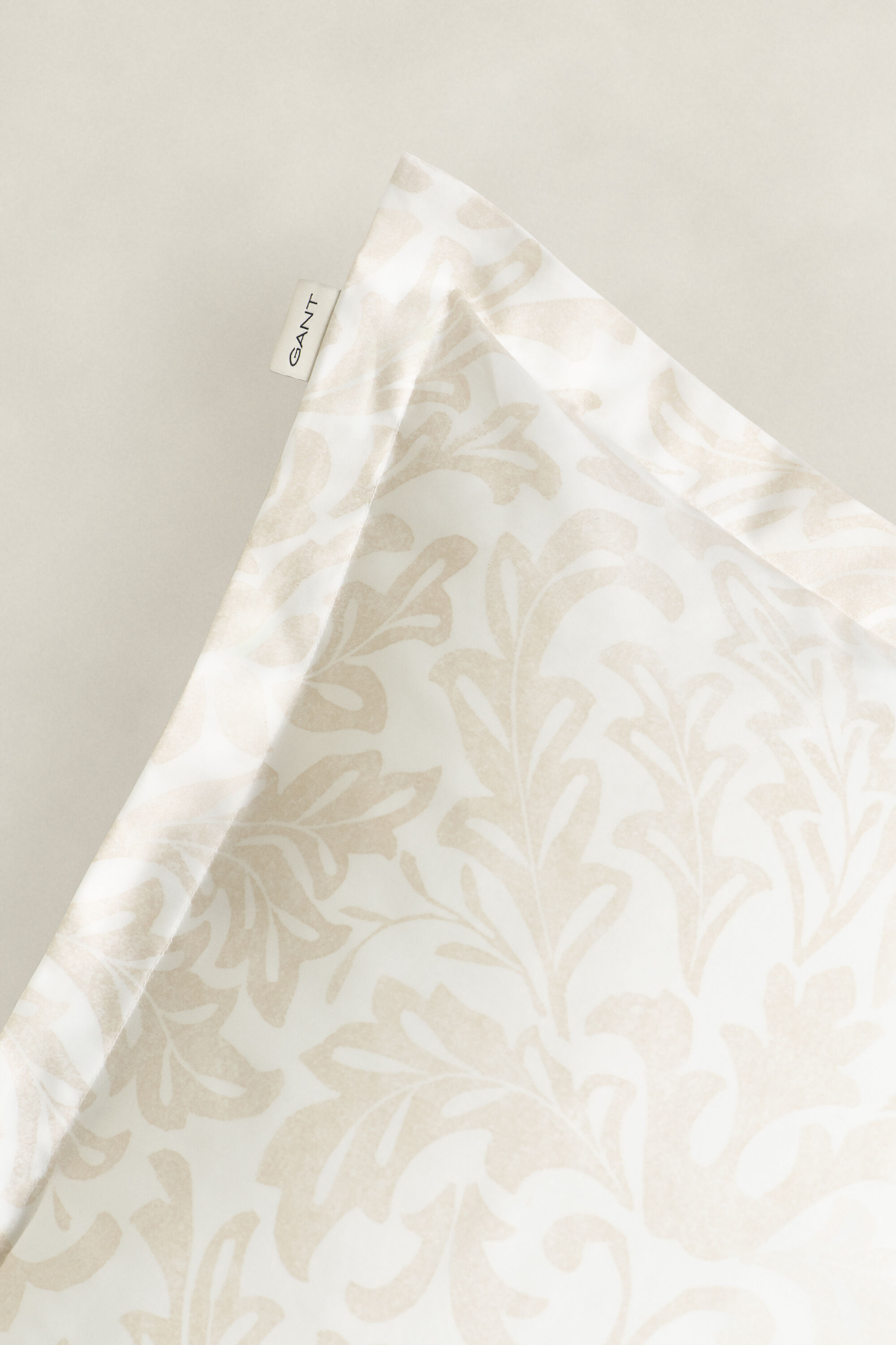 Pudebetræk med bladmedaljon-tryk