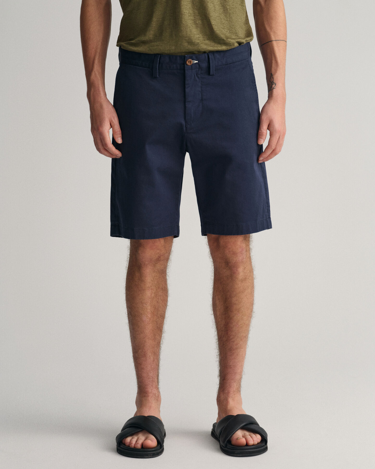 Hallden Slim fit shorts af twill