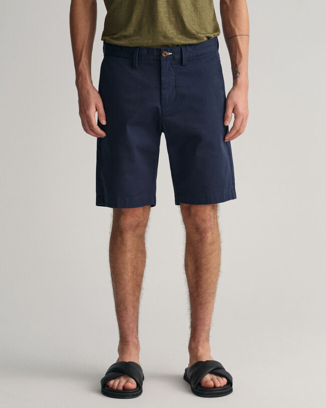 Hallden Slim fit shorts af twill