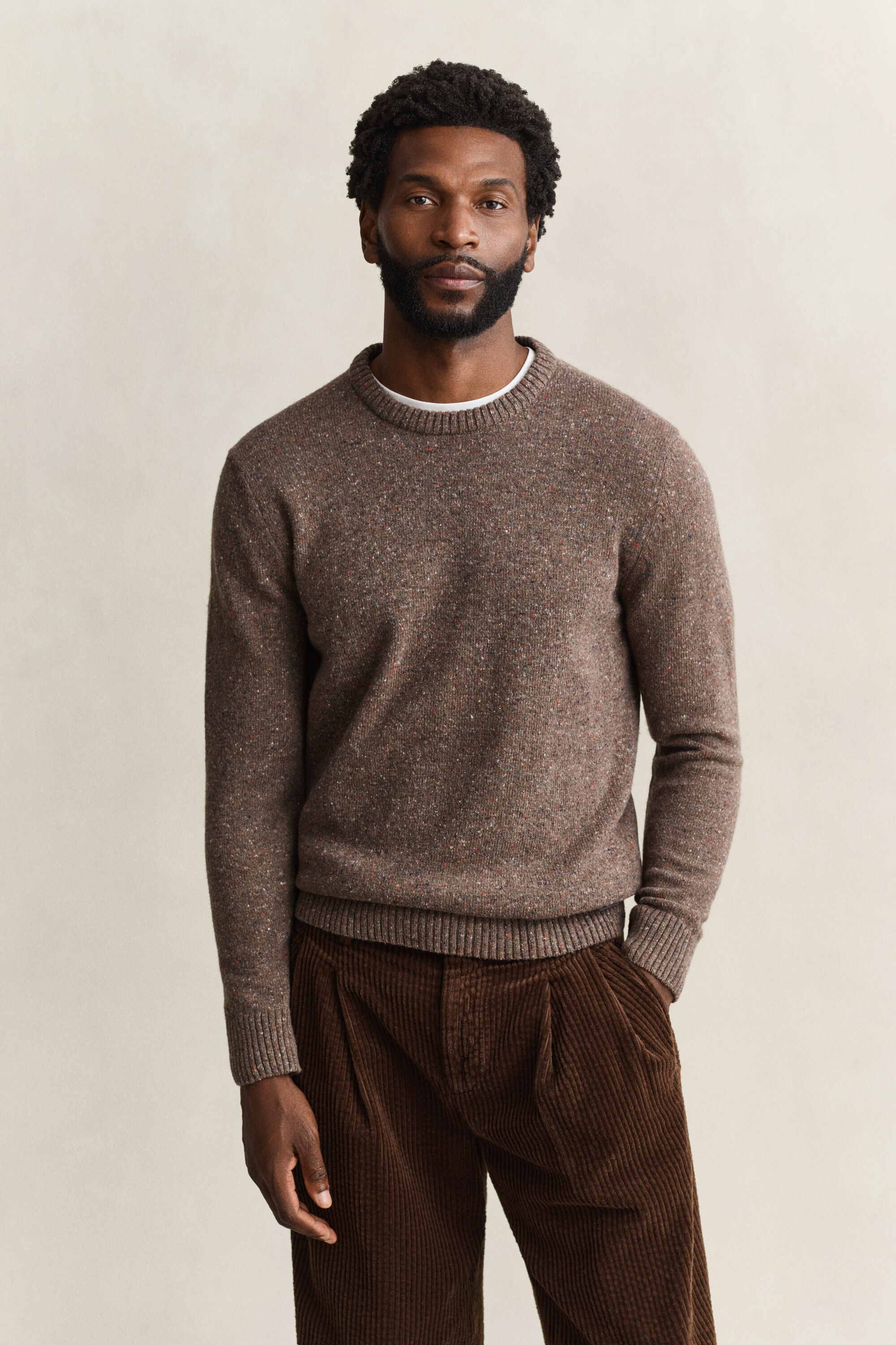 Sweater med crewneck og nister i uldblanding