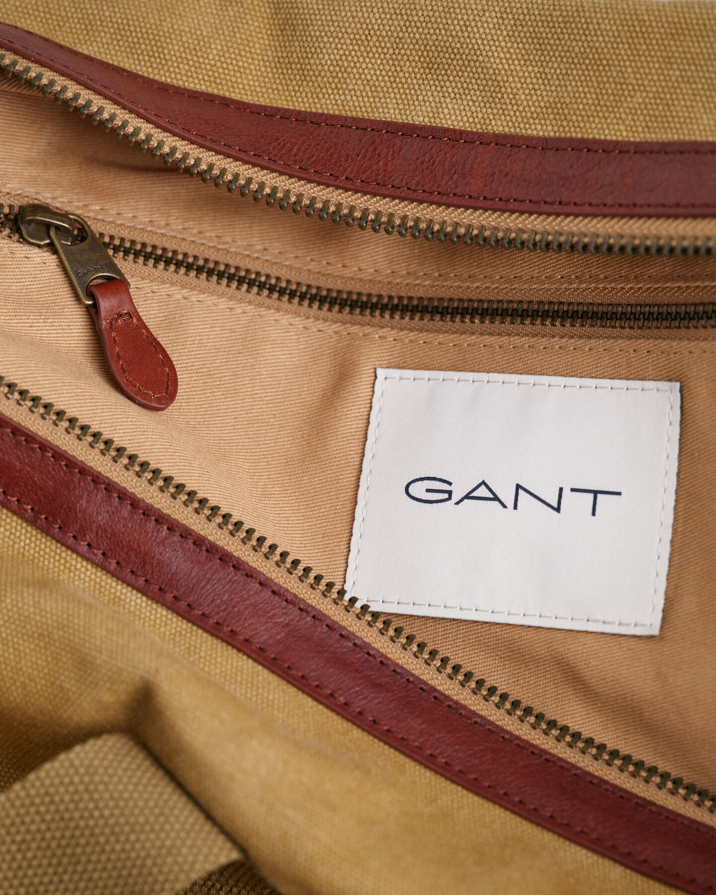 Rejsetaske i vasket lærred