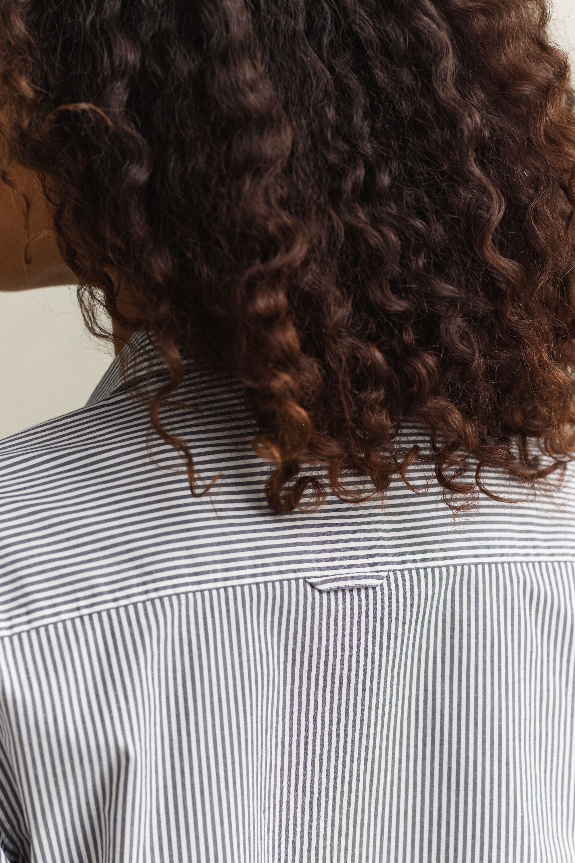 Slim fit poplin skjorte med striber