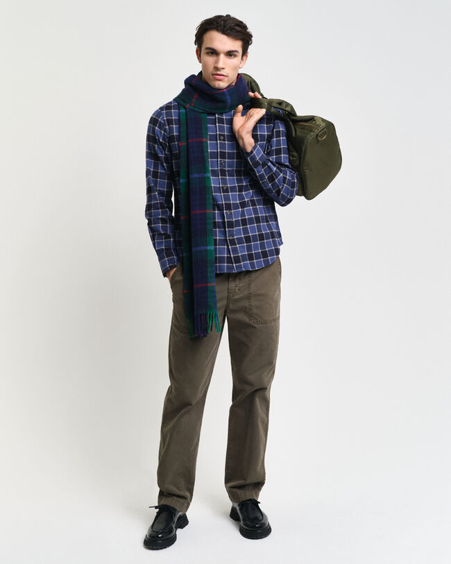 Regular fit ternet sildebensmønstret skjorte