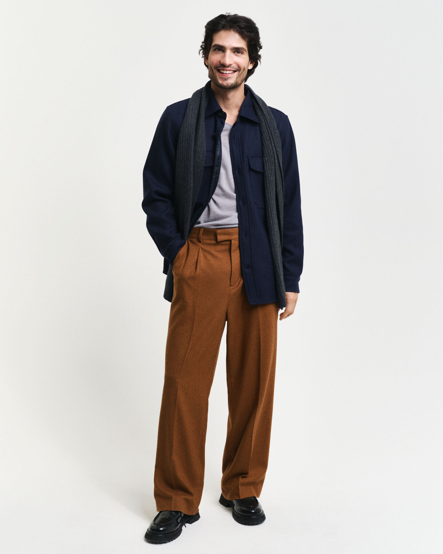 Sweater med V-hals sweater af ekstra fin merinould