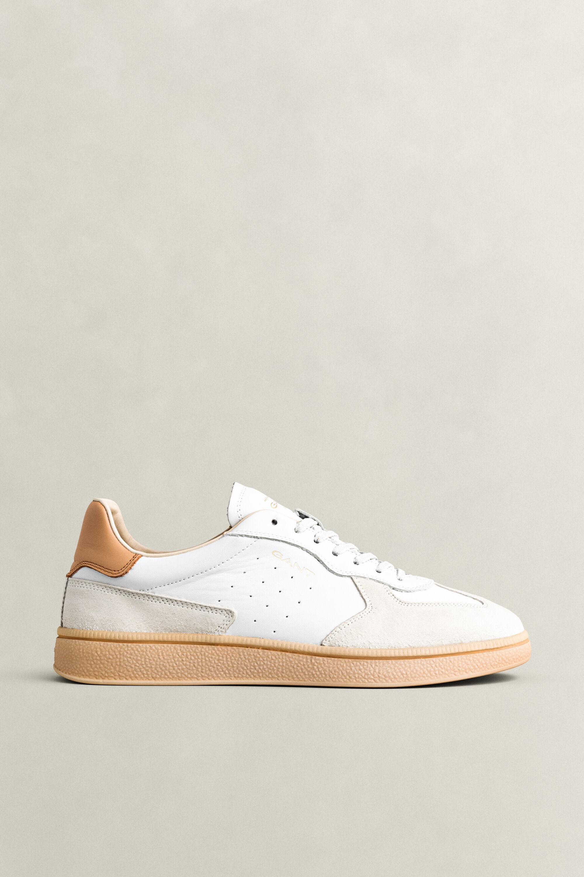 Cuzmo sneakers i læder og ruskind