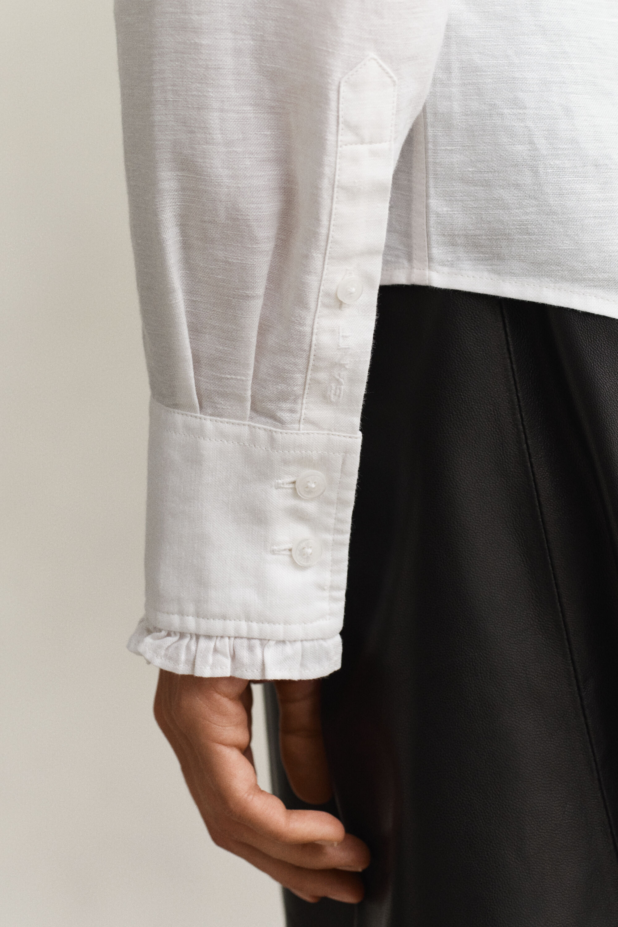 Flæset bluse af hørblanding