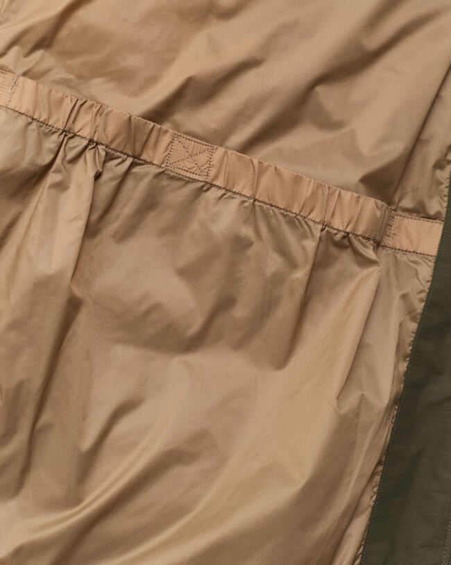 Tung dunjakke i mellemlængde