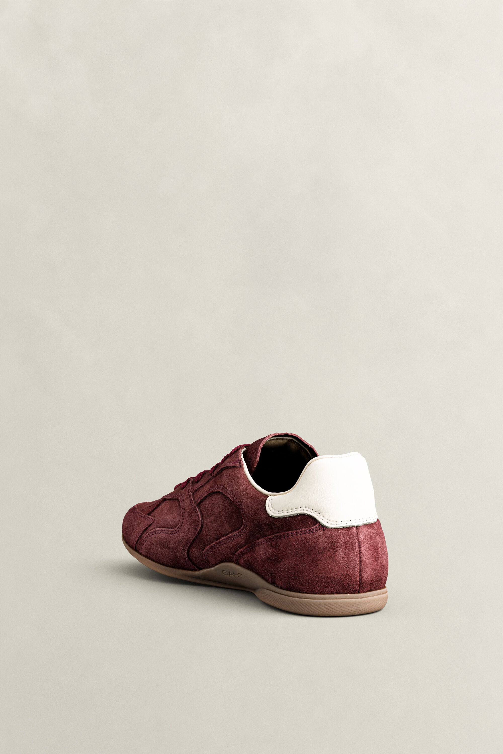 Sperly sneakers i ruskind