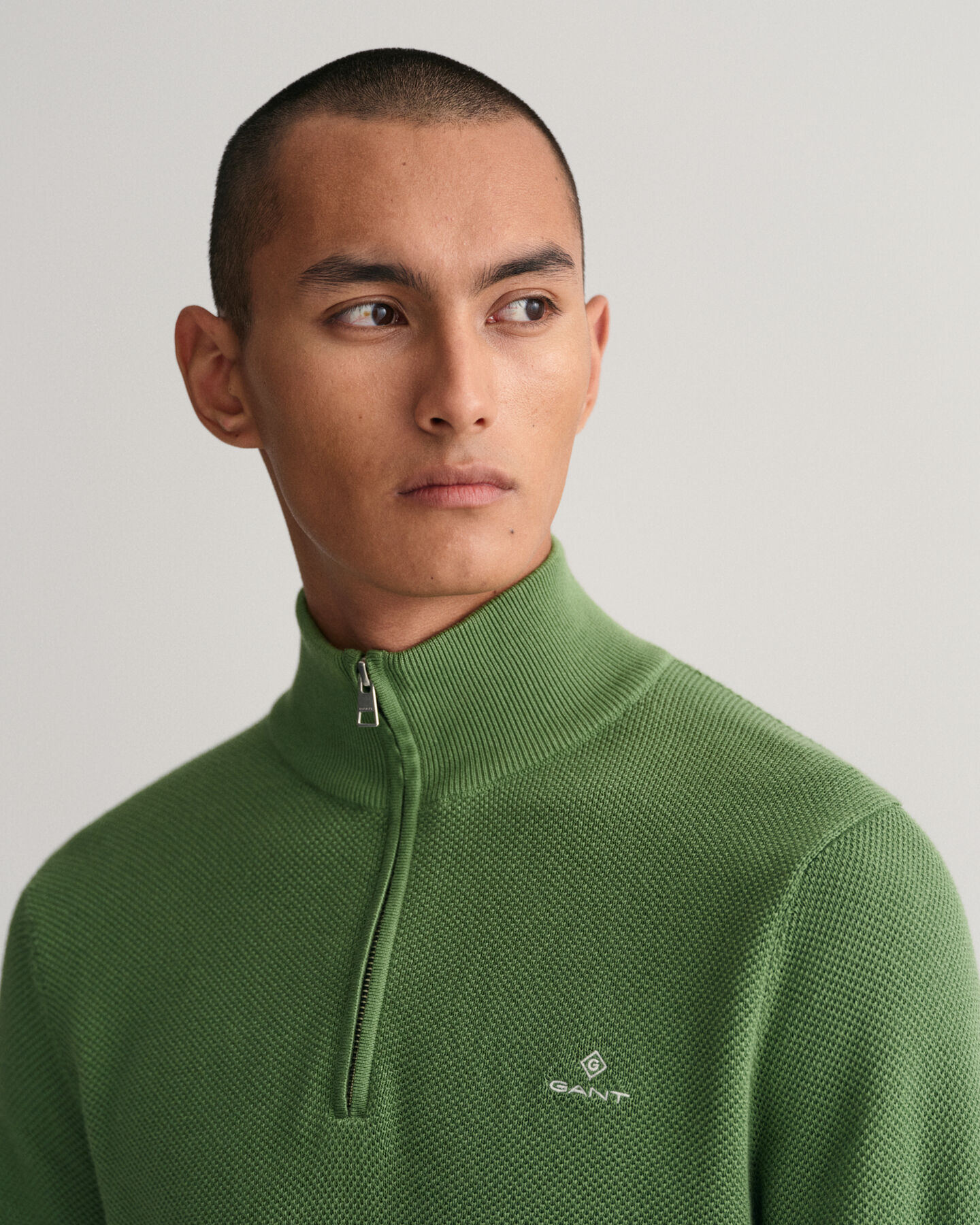 Bomuldspiqu&eacute; sweater med halv lynl&aring;s