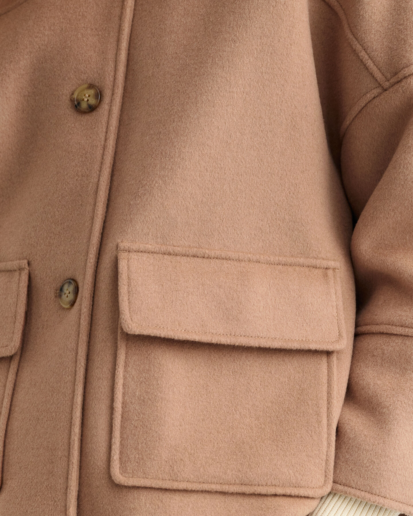 Kort jakke af uldblanding