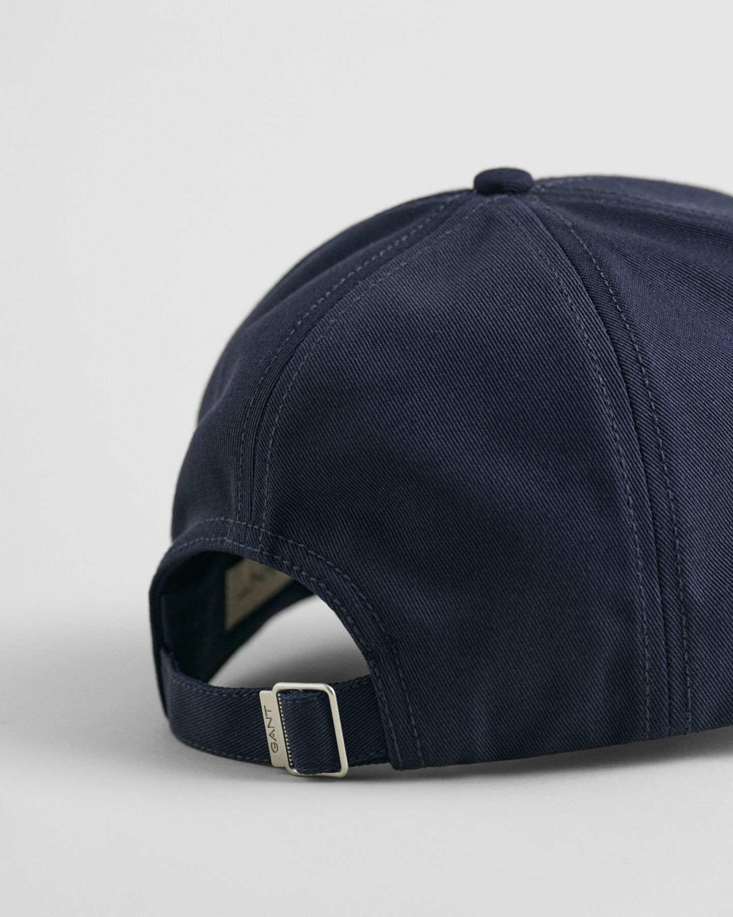 Baseball cap med GANT 49 Arch-grafik