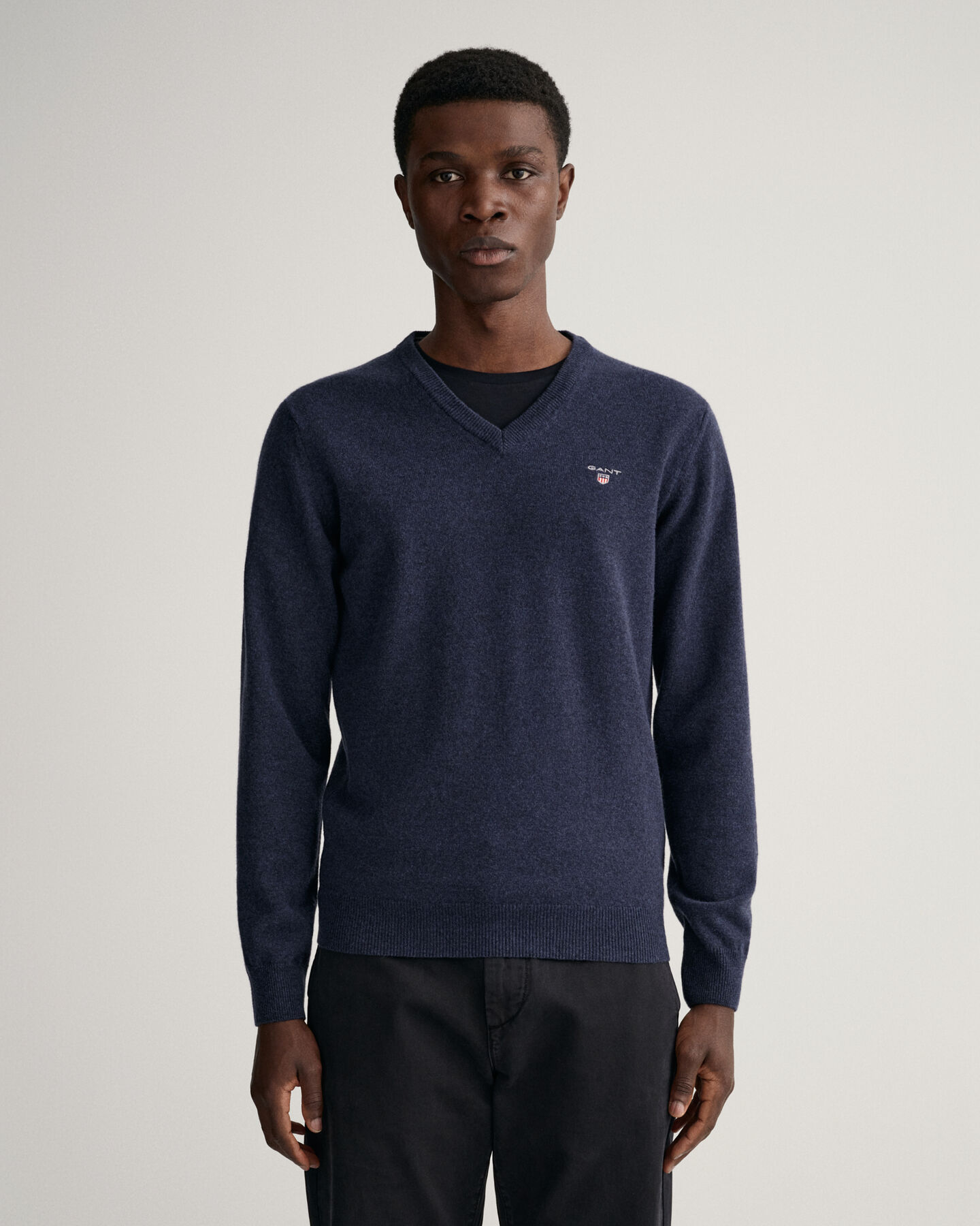 Sweater med V-hals af ekstra fin lammeuld