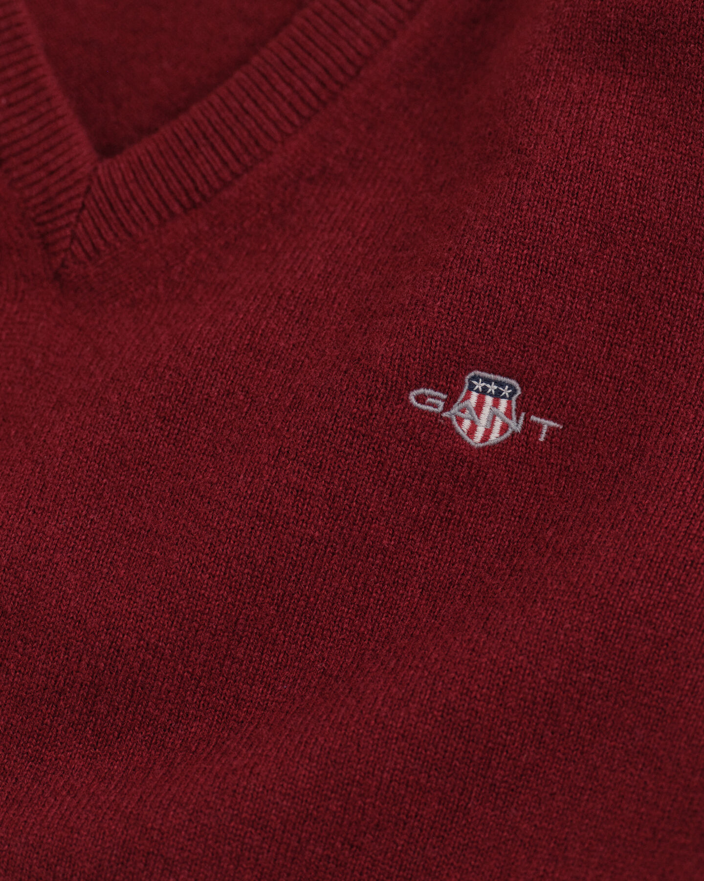 Sweater med V-hals af ekstra fin lammeuld