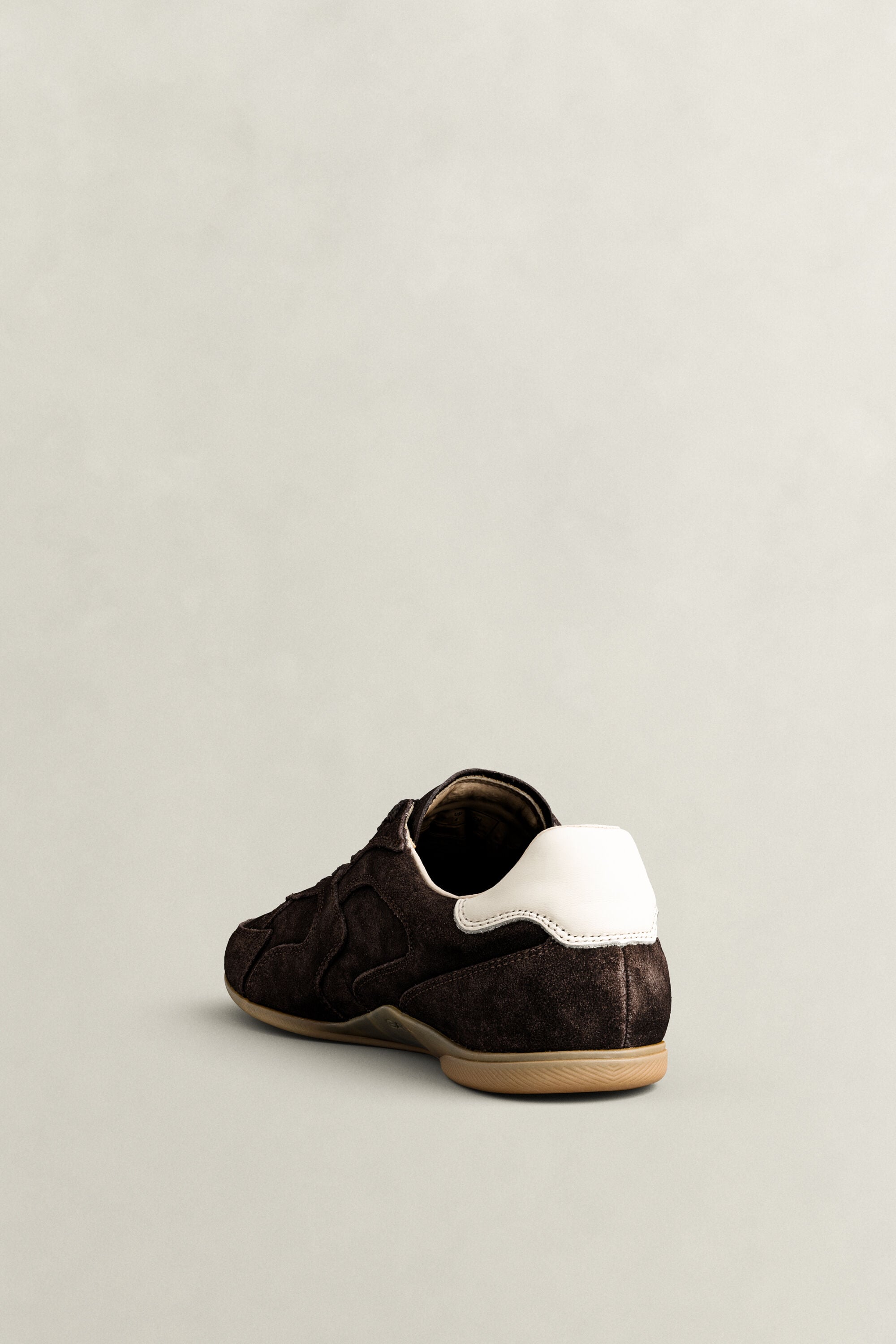 Sperly sneakers i ruskind