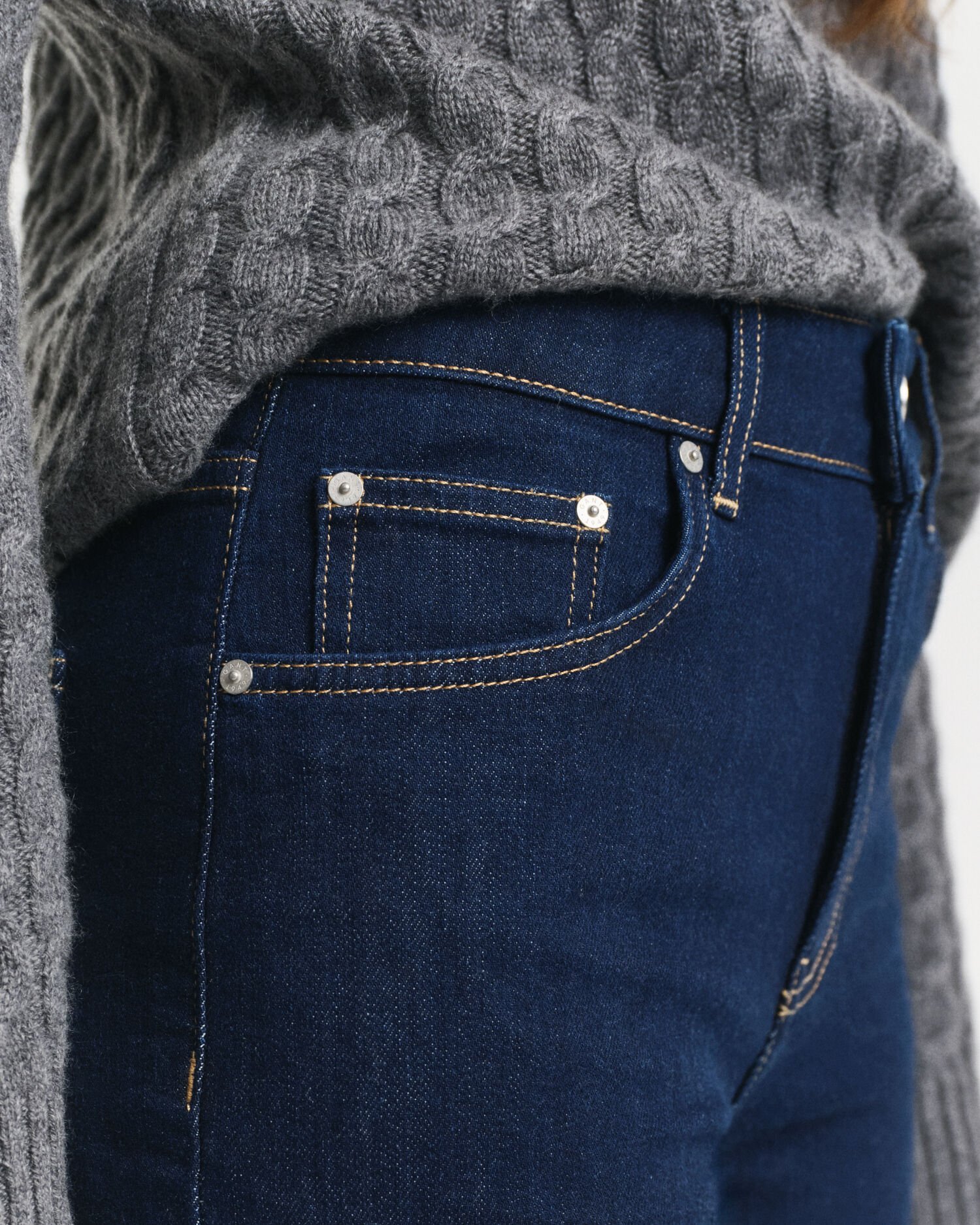 Slim fit jeans med svaj