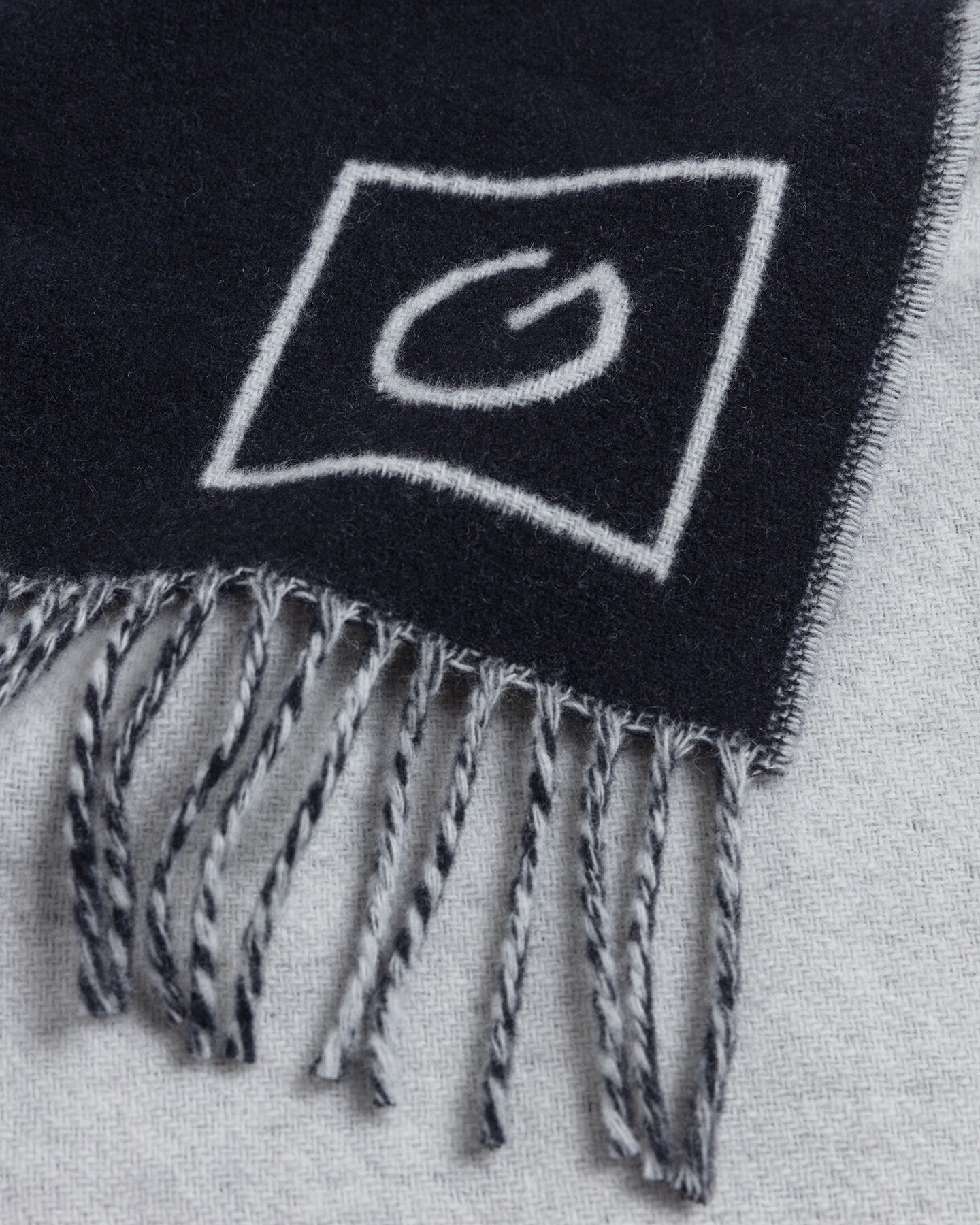 Dobbeltsidet uldhalstørklæde