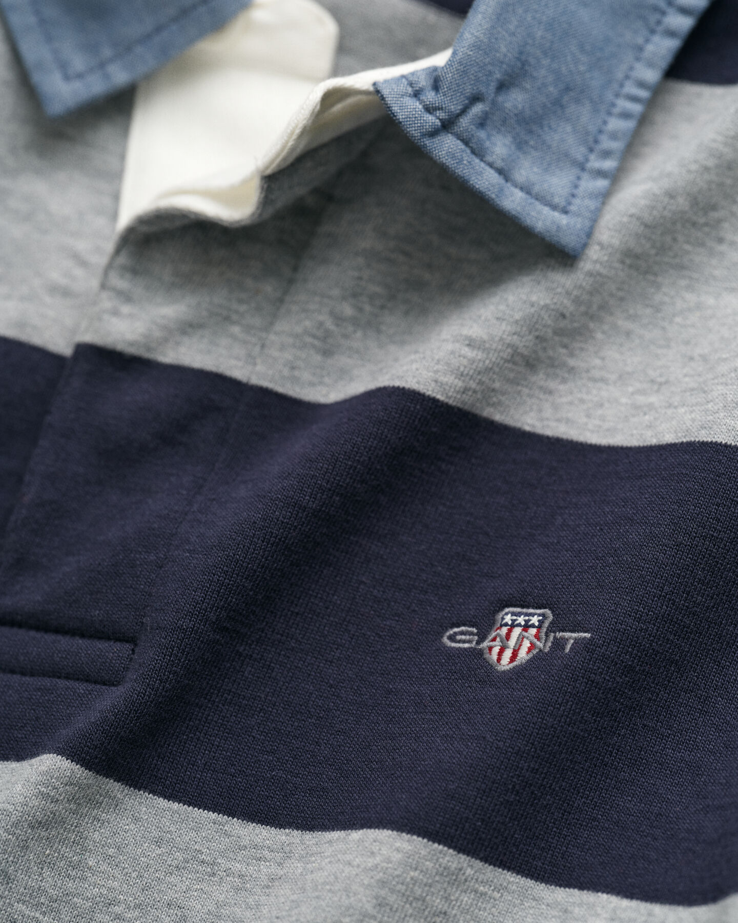 Stribet Heavy Rugger med krave i chambray