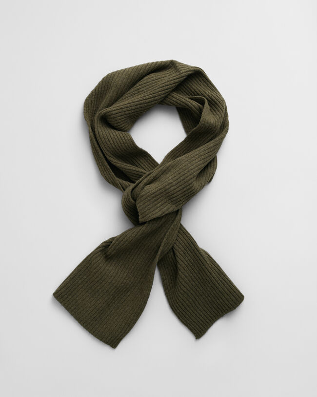 Gavesæt med beanie og halstørklæde