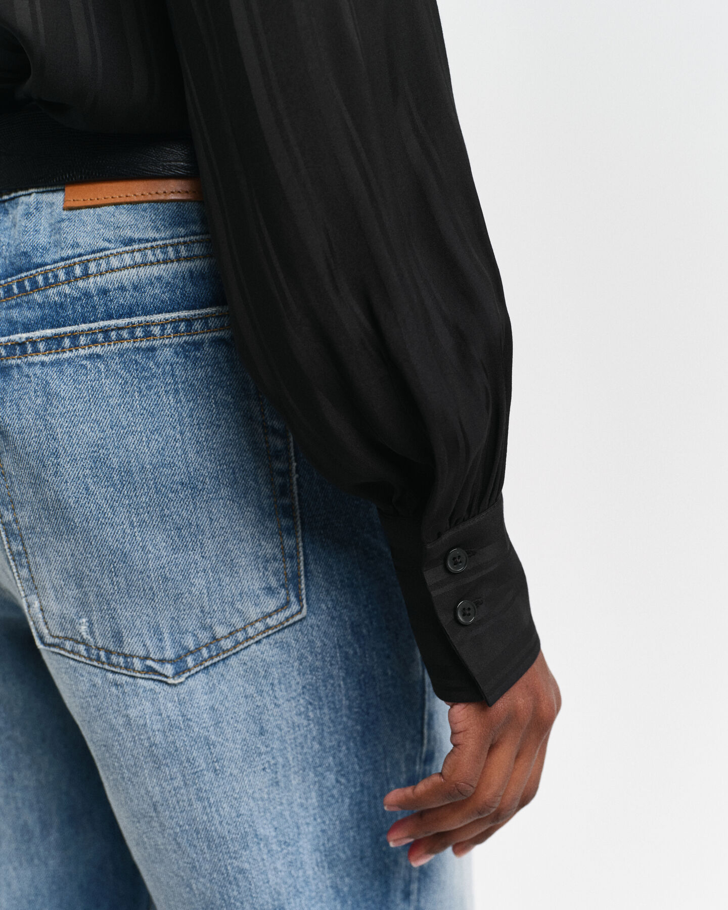 Regular fit satin skjorte med striber