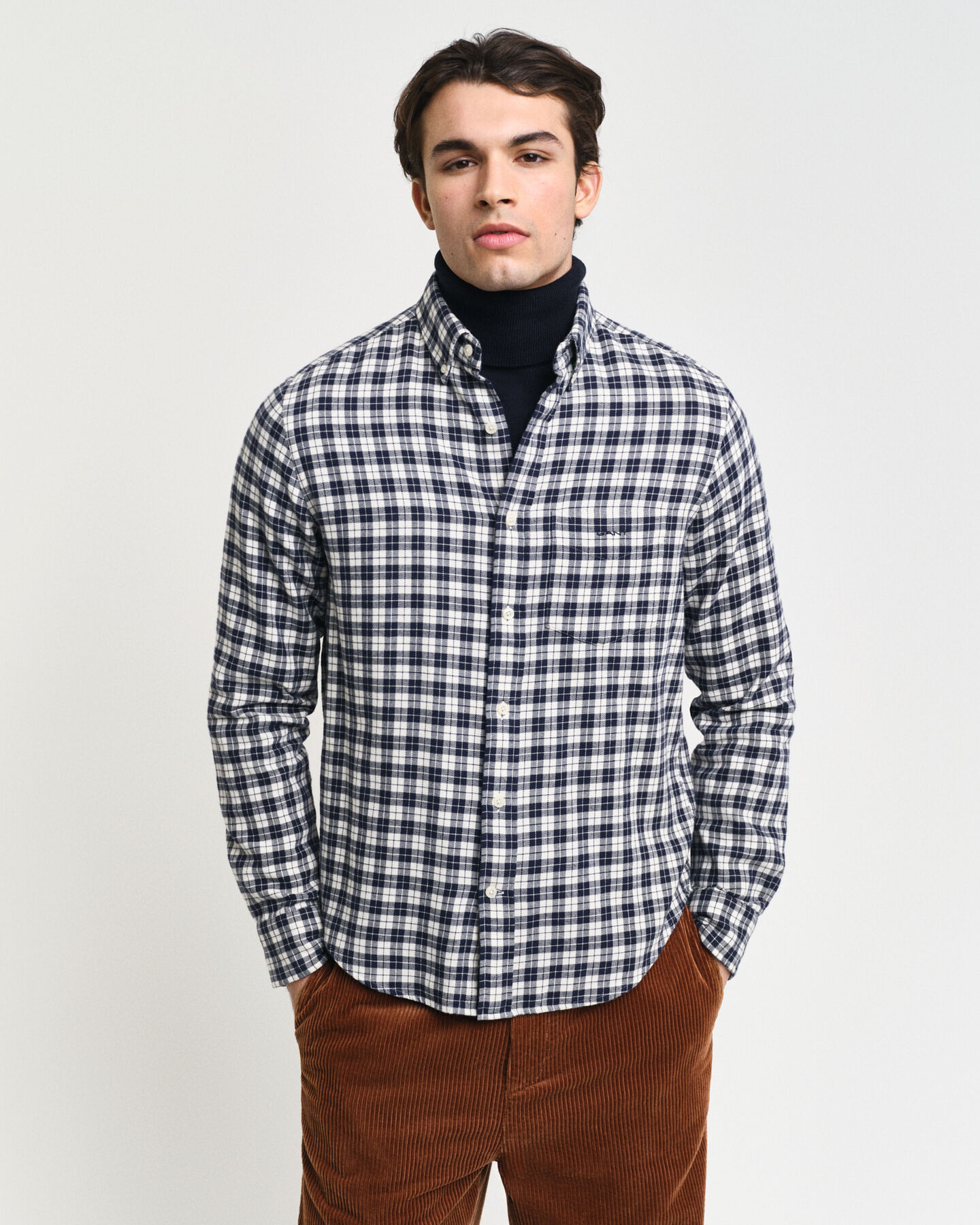 Regular fit ternet flannelskjorte